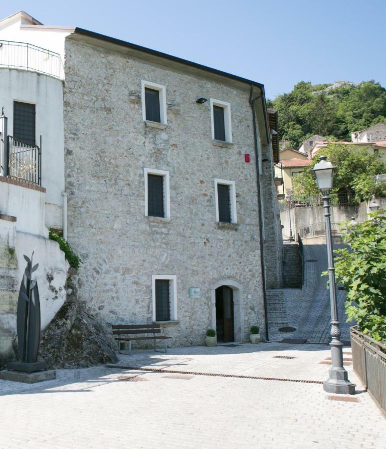 Ostello della Gioventù Massimo Troisi Oliveto Citra Extérieur photo